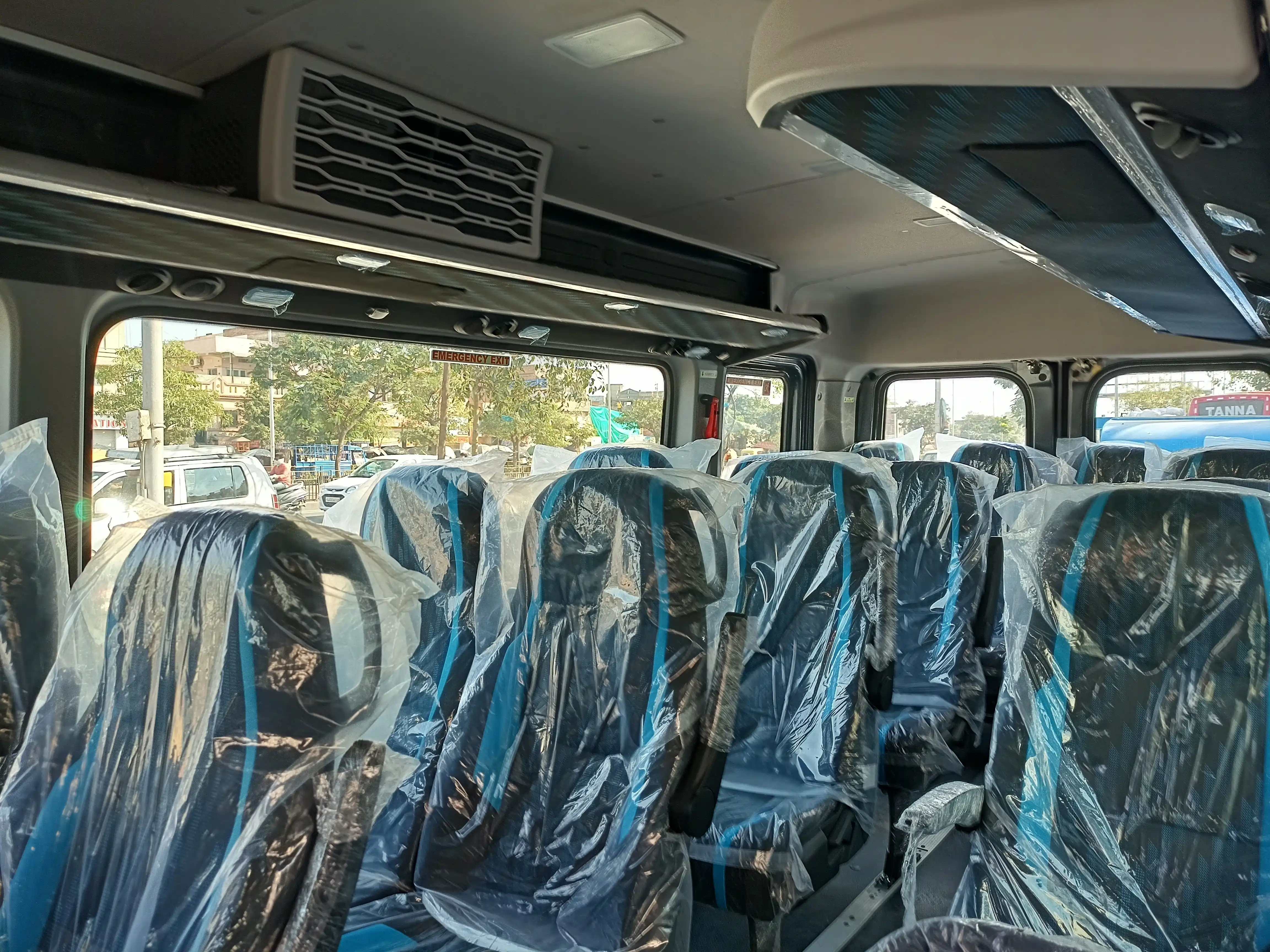 Force Urbania 17 Seater - 3