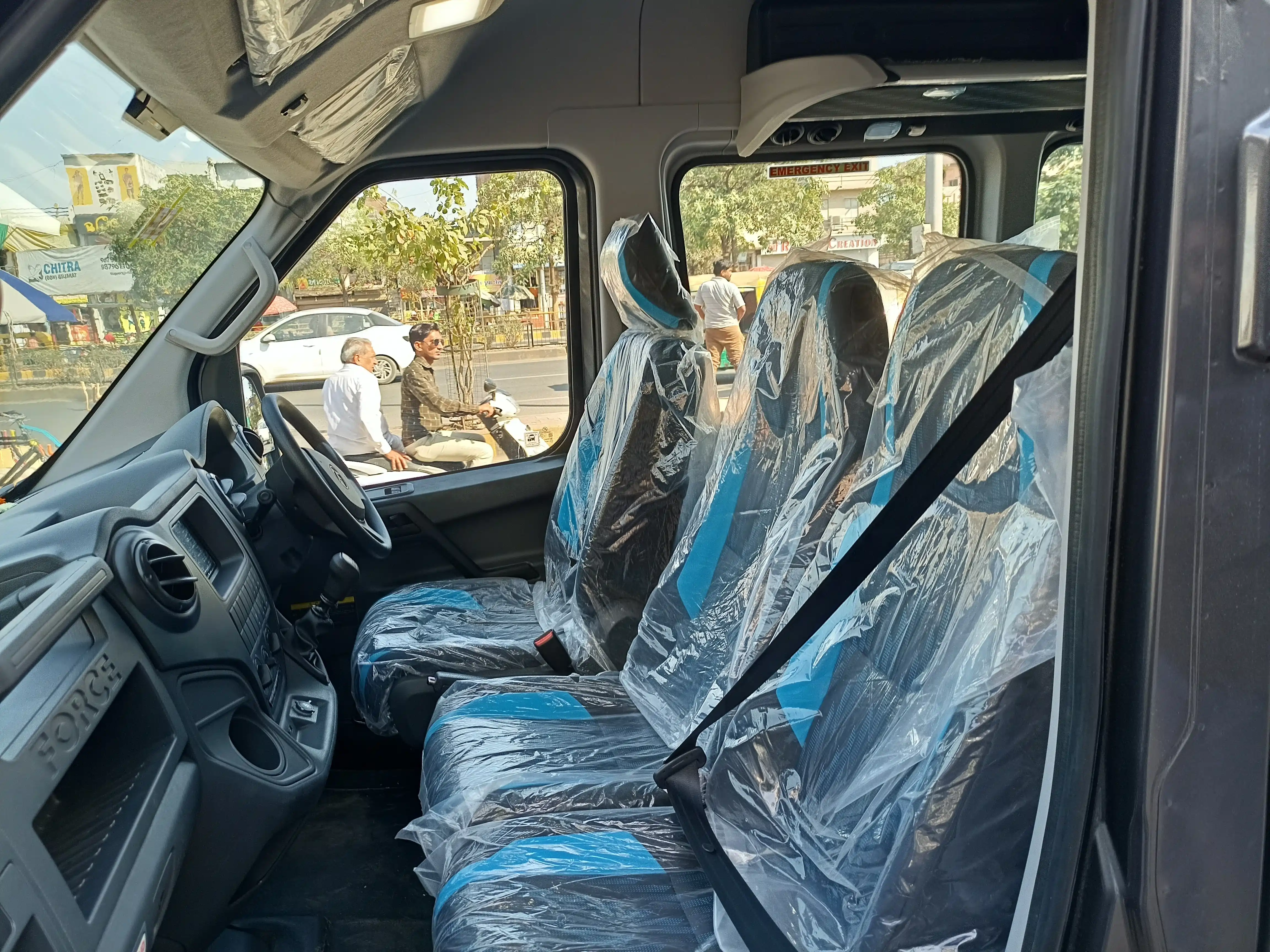 Force Urbania 17 Seater - 5